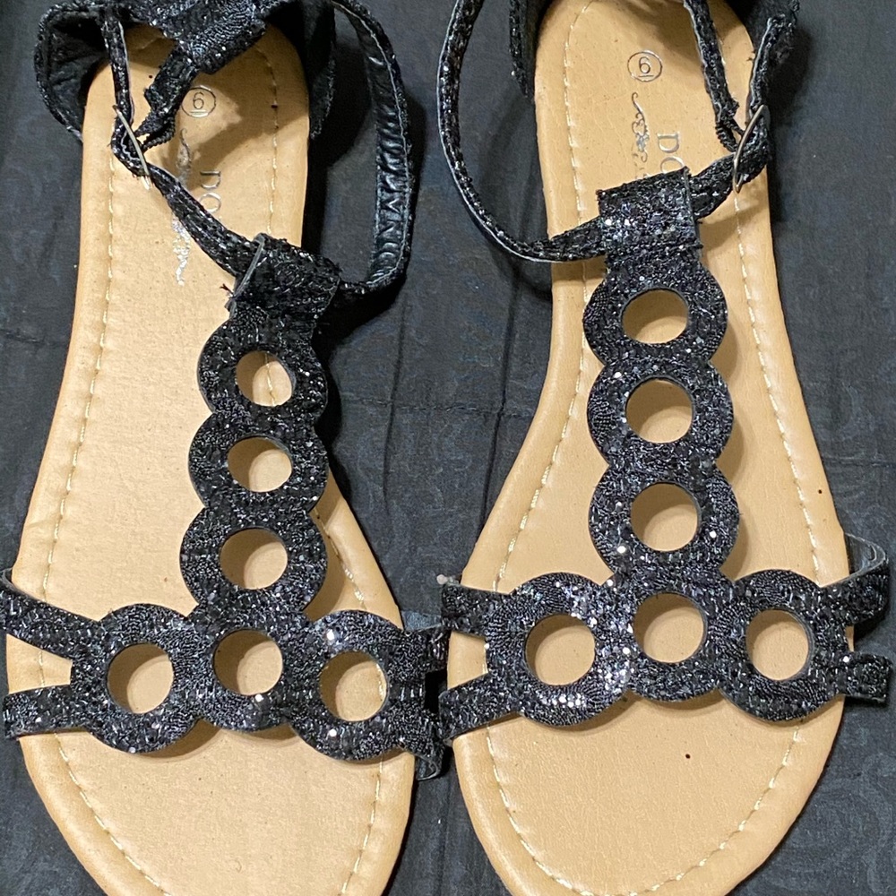 Sandals - Picture 2 of 3